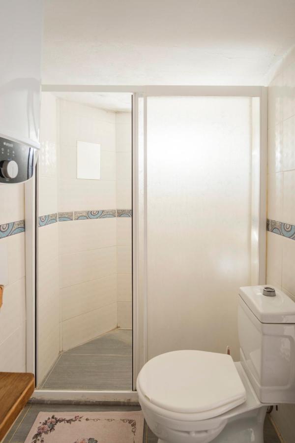 Central, Cozy, 15 Min Walk To The Beach, Fast Wi-Fi, Free Parking, 4Ppl Bodrum Exterior foto