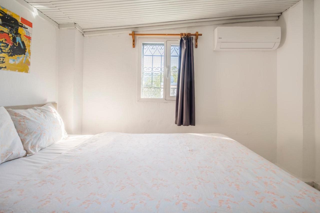 Central, Cozy, 15 Min Walk To The Beach, Fast Wi-Fi, Free Parking, 4Ppl Bodrum Exterior foto